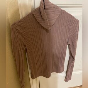 Women’s Turtle Neck Ribbed Design